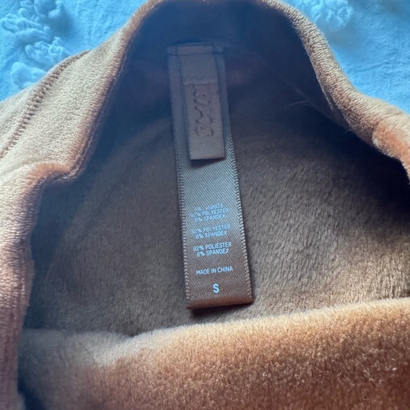 Skims Velour Set Tank and Pants - Picture 3 of 4